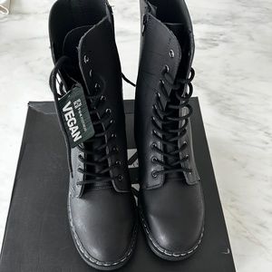 NIB TUK Combat Boot with side Zip VEGAN